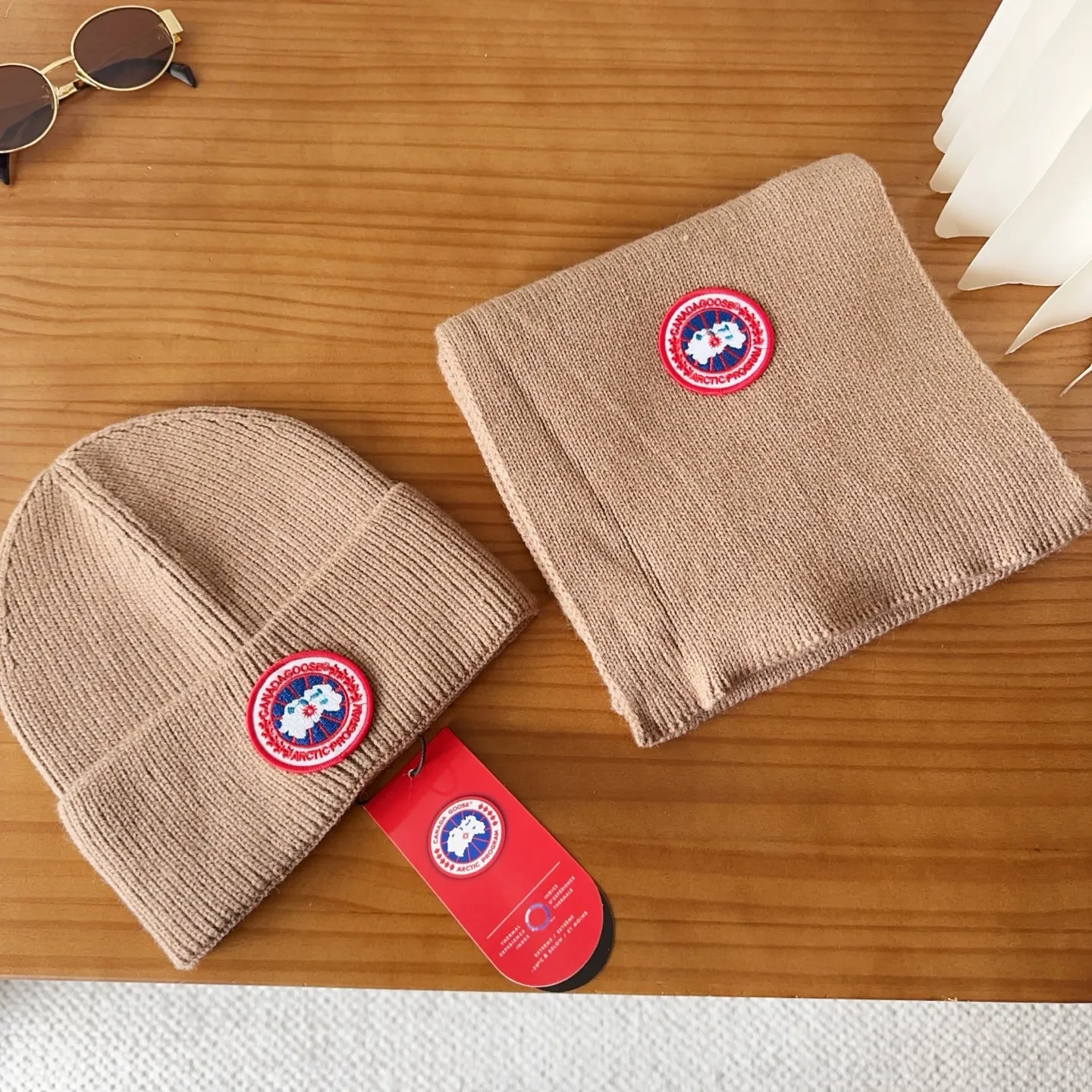 💰90 CANADA GOOSE Canada Goose winter warm cashmere cold hat. Rabbit wool material, thick feel, not easy to deform. Fashionable and versatile couple hat, imported embroidery logo, cashmere cotton yarn, head circumference: 55-58cm
